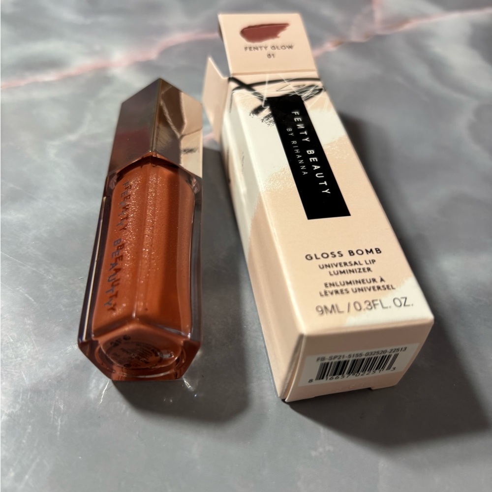 Mixed Makeup Bundle - Picture 15 of 16